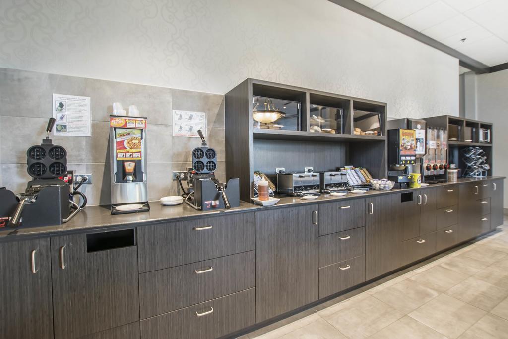 Quality Suites Drummondville Exterior foto