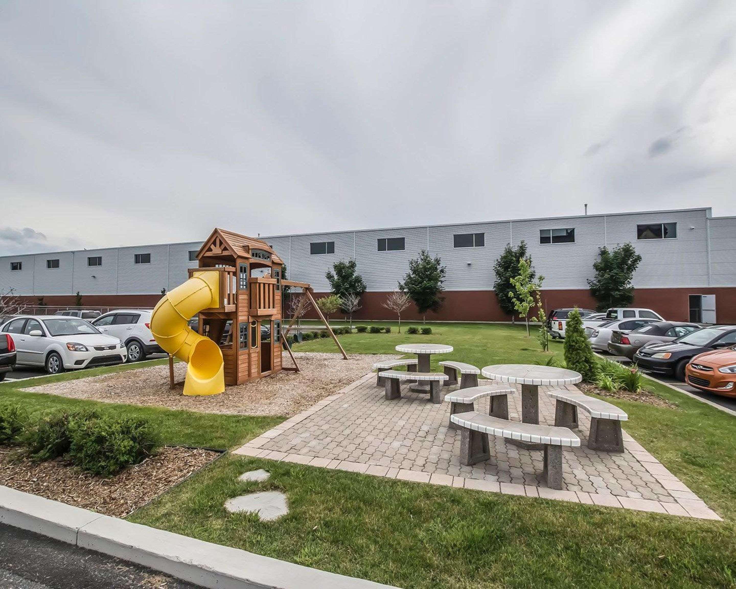 Quality Suites Drummondville Exterior foto